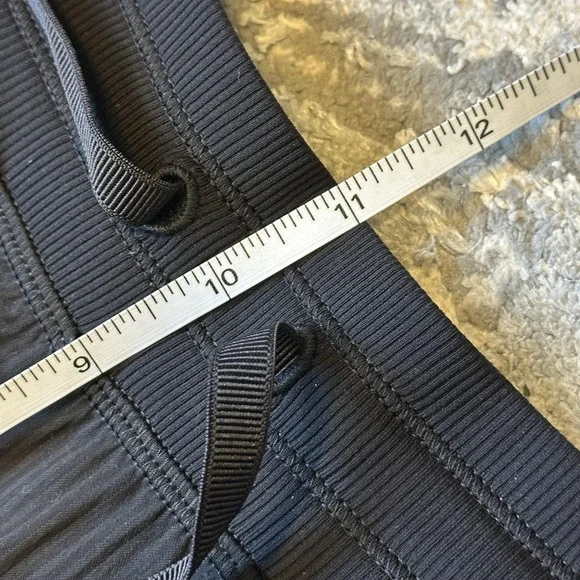 Lululemon Womens Large Dance Studio Relaxed-Fit Mid-Rise Cargo Pant Black W5GILS - Picture 8 of 9